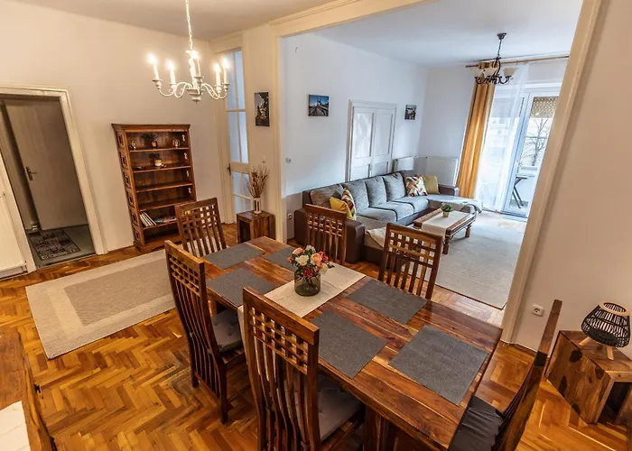 Bright & Spacious Riverside With Balcony Апартаменты *