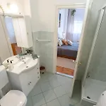 Apartment Bright & Spacious Riverside With Balcony