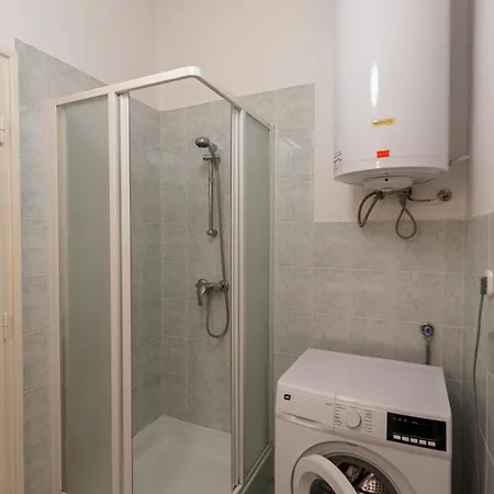 Bright & Spacious Riverside With Balcony Apartman *