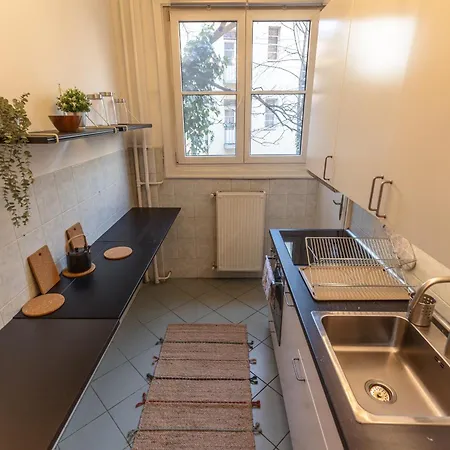 Bright & Spacious Riverside With Balcony Budapest